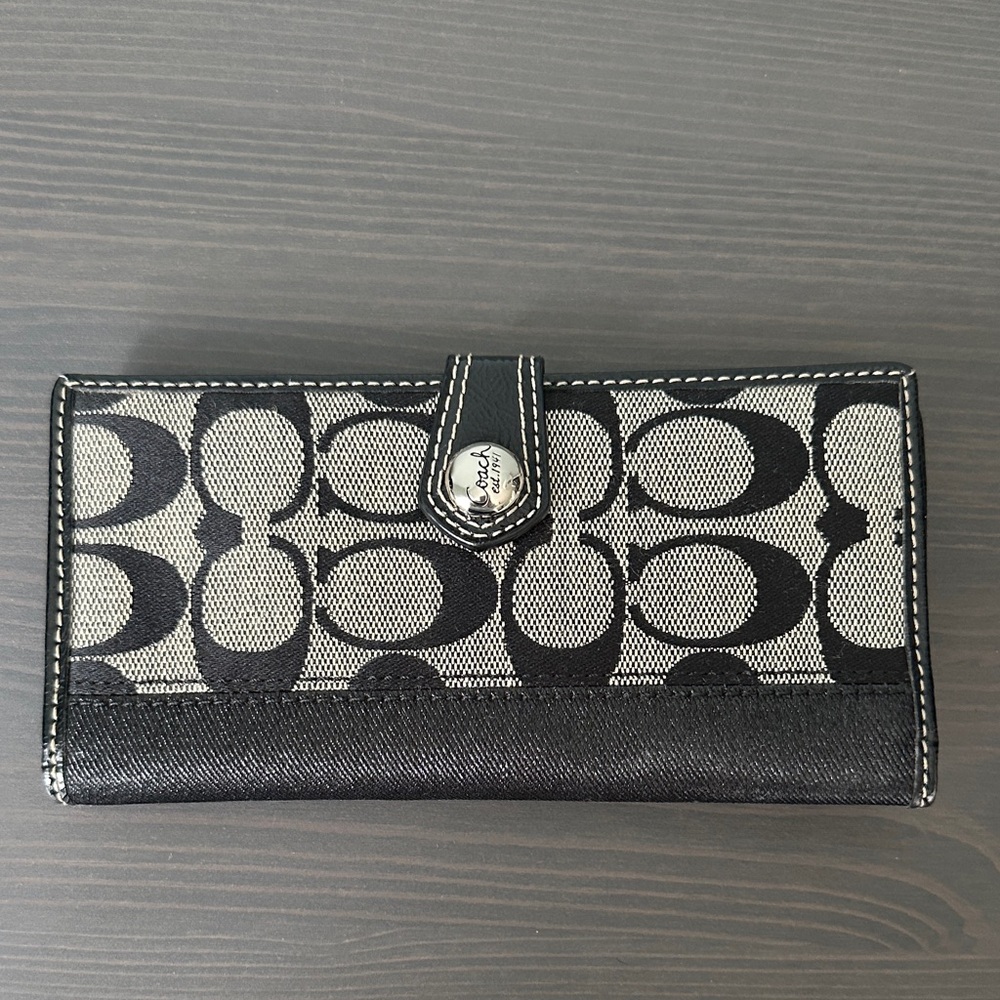 Coach Signature Black and Gray Wallet